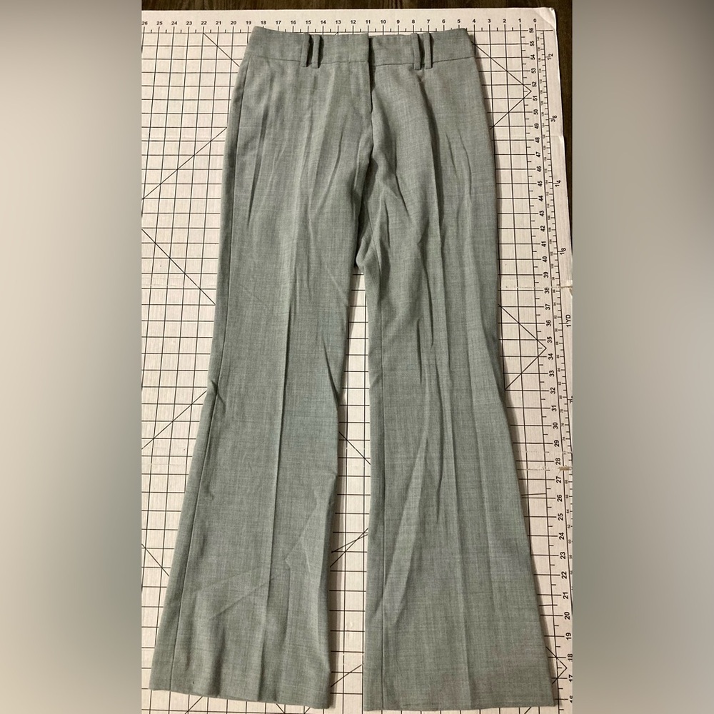 The Limited Stretch Women’s Size 4 Grey Trouser Pants